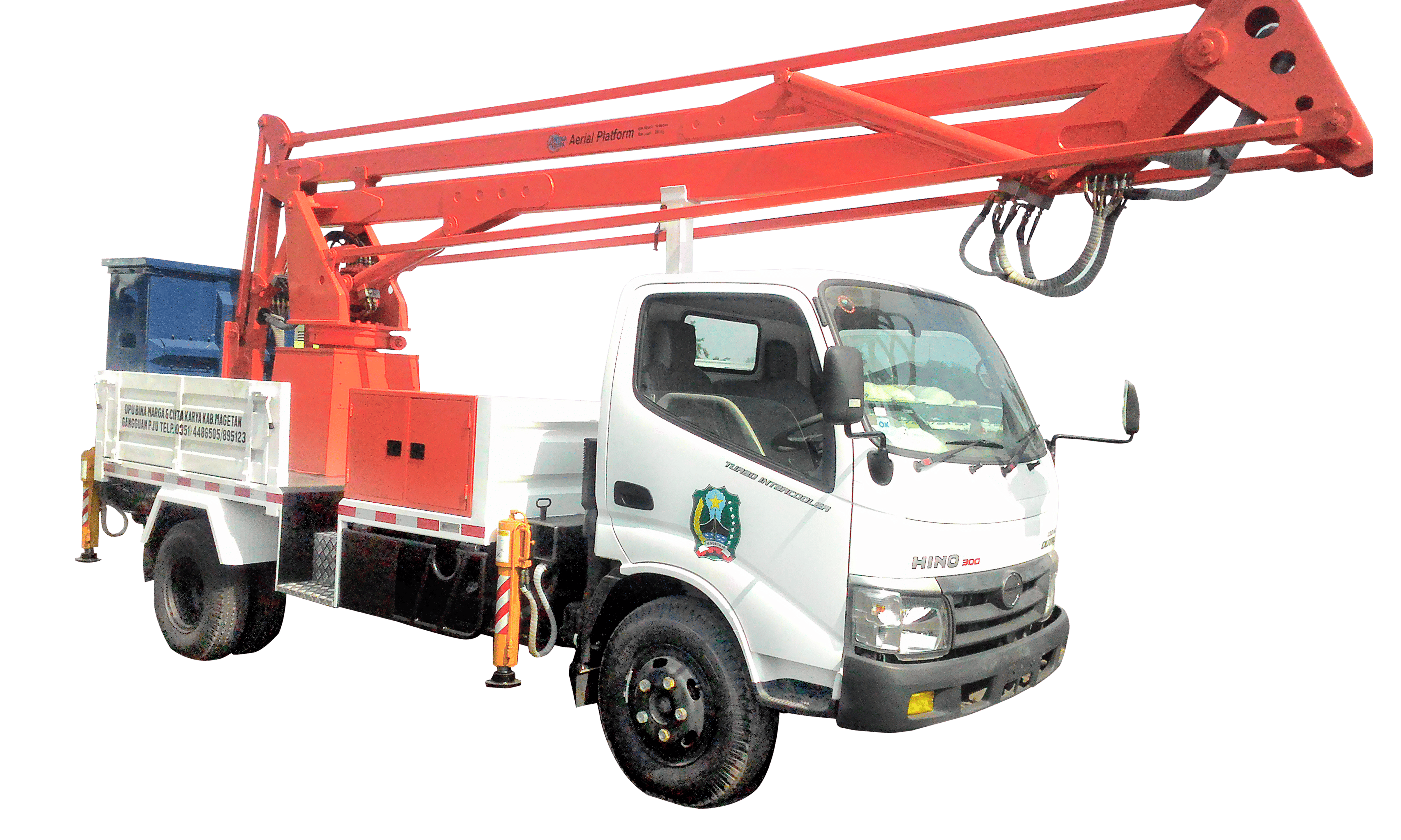 Hino 300 Series Skylift Truck