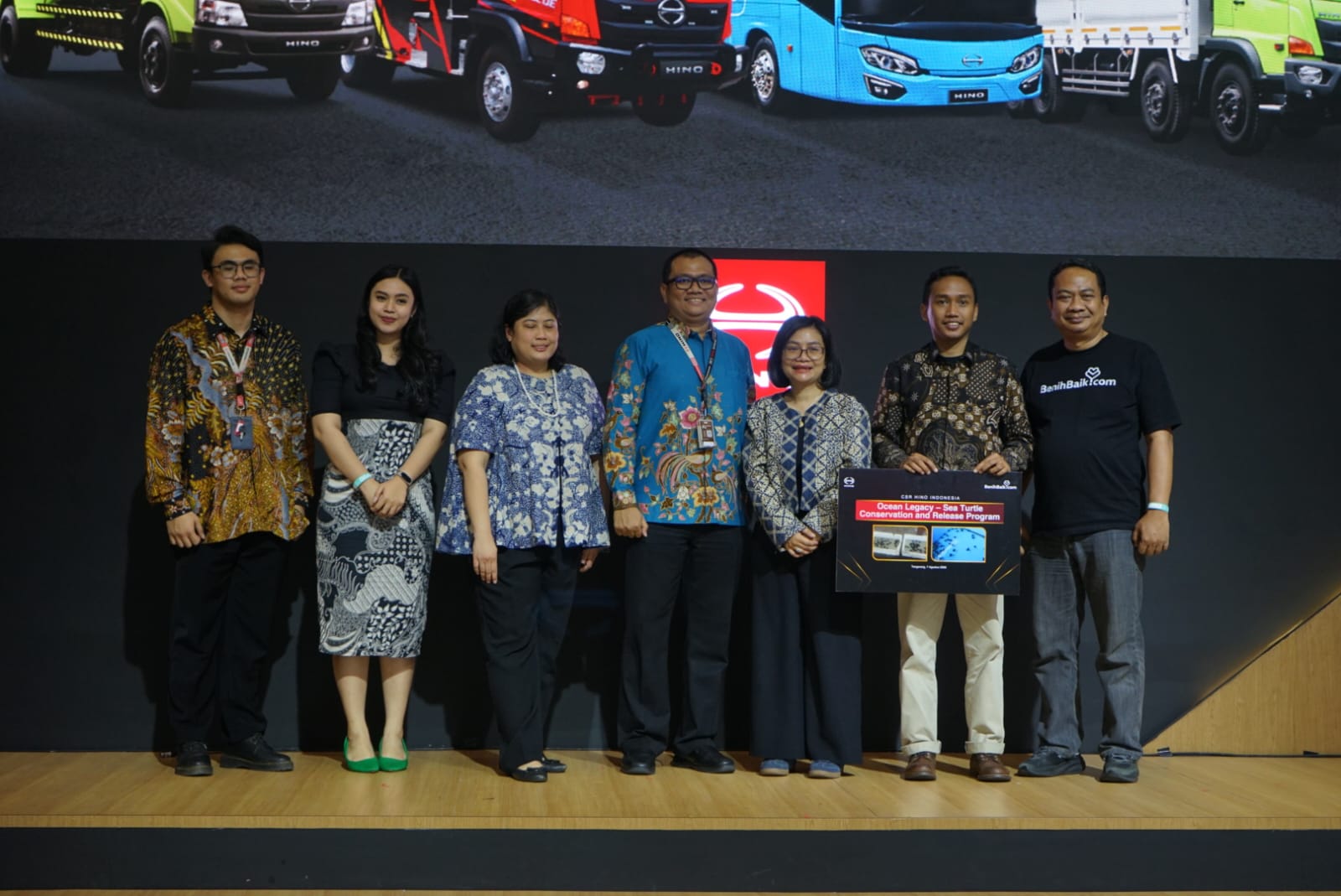 Hino Ajak Masyarakat Menjaga Alam Melalui Program 