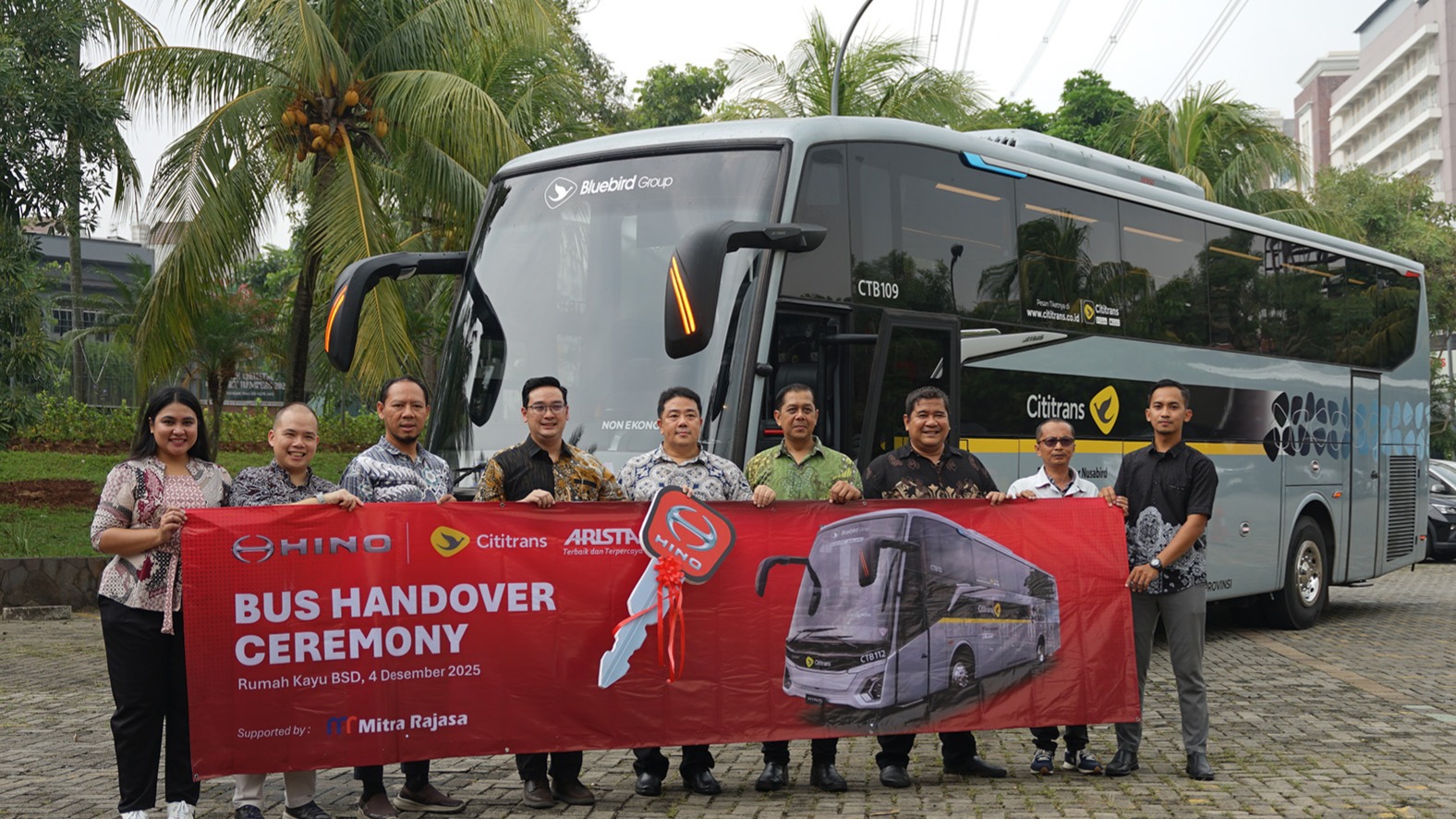 Hino Serahkan 10 Unit Bus RM 280 ABS Kepada Cititrans  Untuk Mendukung Layanan Transportasi Antar Kota